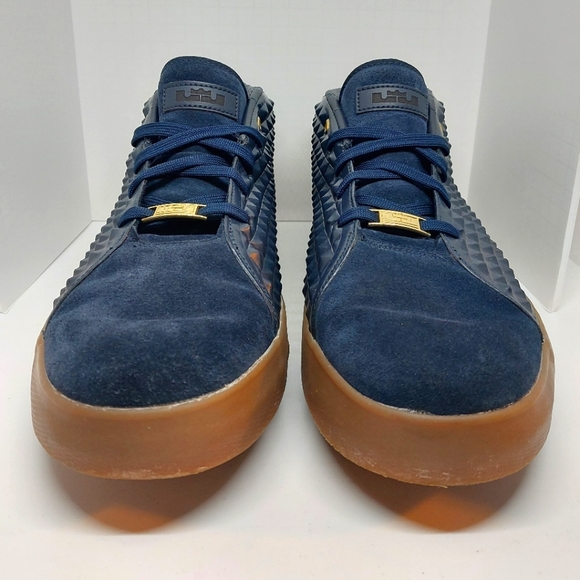 Nike Lebron 13 - Size 11 - Picture 1 of 6